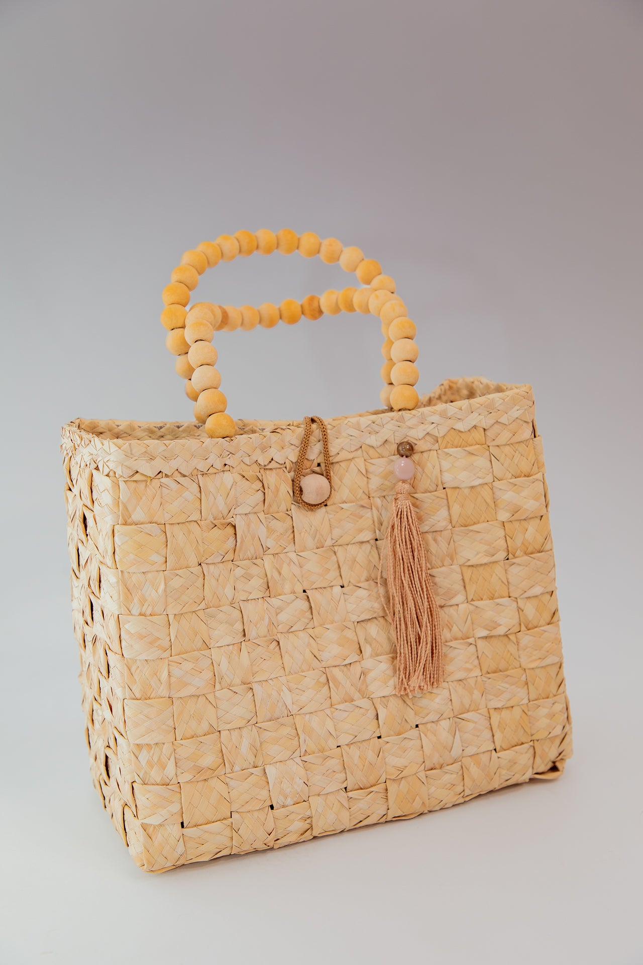 Exclusive handmade Straw Bag with natural chain holder- made in the northeast of Brazil