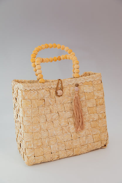 Exclusive handmade Straw Bag with natural chain holder- made in the northeast of Brazil