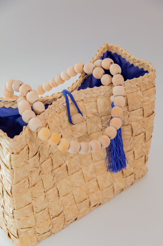 Exclusive handmade Straw Bag with natural chain holder- made in the northeast of Brazil